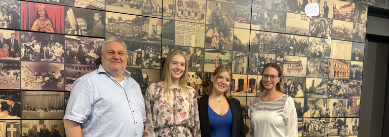 Felix, Amelie, Nora und Sarah bei der Eroeffnung der Sonderausstellung