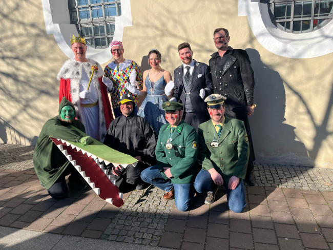 Gruppenbild von der Kasperltheatertruppe